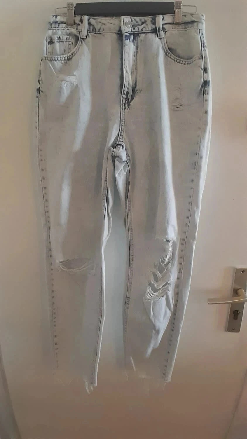 Jeans déchiré, couleur bleu très clair, Taille 38, Marque Denim Pimkie